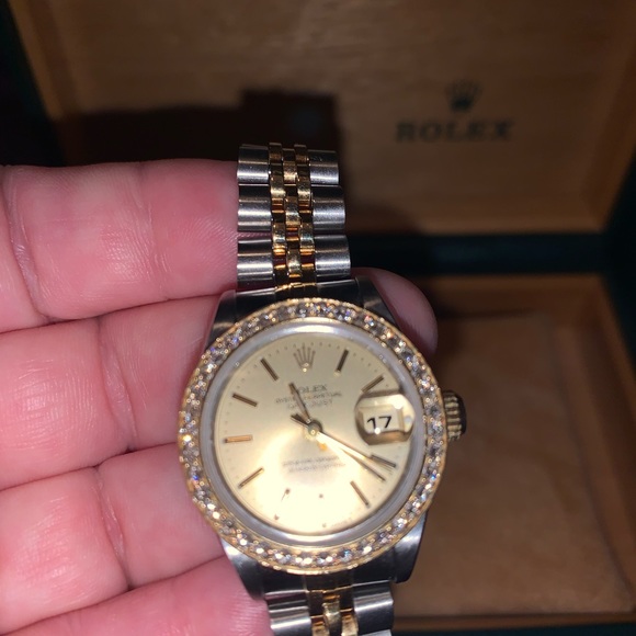 Ladies Rolex Datejust. Great condition - Picture 3 of 9